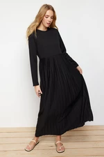 Trendyol černé plisované potápěčské pletené šaty