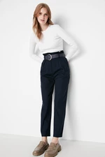 Pantaloni da donna Trendyol Belt detailed