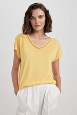 DEFACTO Traditional V Neck Short Sleeve T-Shirt