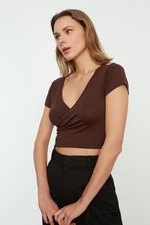 Trendyol Brown Fitted/Sleek, Double Breasted Collar Crop Viscose Stretch Knit Blouse
