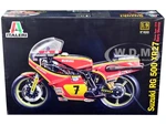 Skill 5 Model Kit Suzuki RG 500 XR27 Motorcycle 7 Barry Sheene "Heron Team" (1978) 1/9 Scale Model by Italeri