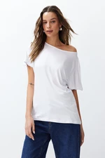 Trendyol White Plain Relaxed Boat Neck Low Sleeve Knitted T-Shirt