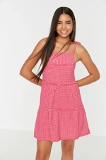 Mini pletené šaty Trendyol Pink Gingham