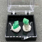 100% Natural green emerald mineral gem-grade crystal specimens stones and crystals quartz crystals +Box 3.5cm