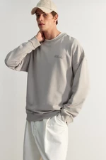 Trendyol Gray Premium Oversize/Wide-Fit Thick Cotton Sweatshirt with Text Embroidery