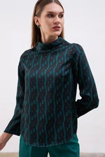 Gusto G Logo Turndown Collar Blouse - Green