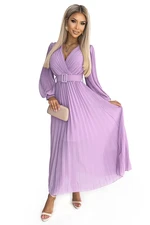 Numoco pleated dress with belt and neckline