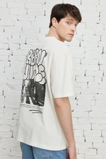 AC&Co / Altınyıldız Classics Men's Ecru Oversized Loose Fit, Crew Neck 100% Cotton Printed T-Shirt.