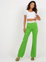 Světle zelené kalhoty