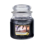 Yankee Candle Black Coconut 411 g vonná svíčka unisex
