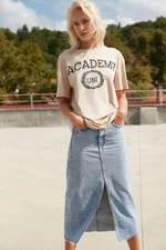 Trendyol béžové 100% bavlnené tričko s potlačou sloganu, boyfriend strihom a okrúhlym výstrihom