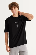 AC&Co / Altınyıldız Classics Men's DARK BLACK Long Fit Slim Fit, Crew Neck 100% Cotton Printed T-Shirt.