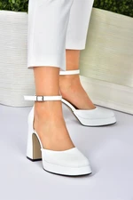 Fox Shoes Women's White Thick Platform Heeled Shoes