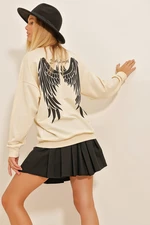 Trend Alaçatı Stili Women's Beige Crew Neck Front And Back Wings Printed Oversize Sweatshirt Trend Alaçatı Stili Women's Beige Crew Neck Front And Back Wings Printed Oversize Sweatshirt