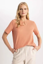 DEFACTO Regular Fit Crew Neck Short Sleeve T-Shirt