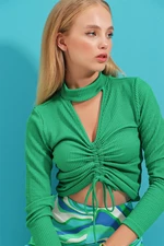 Trend Alaçatı Stili Women's Green Stand-Up Collar Blouse with Pleated Front Window
