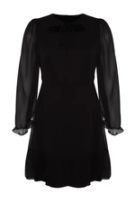 Trendyol Curve Czarna gładka sukienka mini z tkaniny