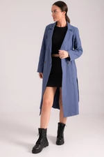 Dámský tmavě modrý dvouřadý kabát s límcem a páskem v pase od značky Armonika