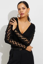 Cool & Sexy Women's Black Lace Detailed V-Neck Blouse