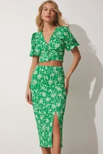 Happiness İstanbul Women's Green White Fitted Crop Blouse and Skirt Knitted Suit