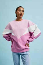 WOMEN'S SWEATSHIRT