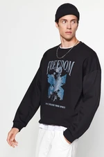 Trendyol Black Men's Oversize/Wide-Fit Crew Neck Printed Fleece Interior Cotton Sweatshirt. Trendyol Black Men's Oversize/Wide-Fit Crew Neck Printed Fleece Interior Cotton Sweatshirt.