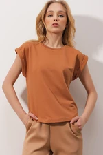 Trend Alaçatı Stili Women's Brown Crew Neck Double Sleeve Scuba Blouse