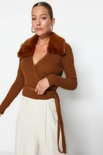 Trendyol Brown Faux für Detail kötöttáru pulóver
