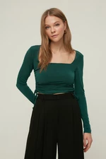 Trendyol Emerald Square Neck Gathered Detailed Fitted/Situated Crop Elastic Knitted Blouse