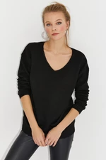 Cool & Sexy Women's Black V-Neck Knitwear Sweater