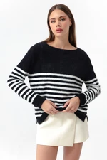Lafaba Women's Black Crew Neck Striped Knitwear Sweater