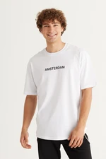 AC&Co / Altınyıldız Classics Men's White Long Fit 100% Cotton Oval Cut Crew Neck Amsterdam Print Short Sleeved T-Shirt.