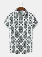 Men Geometric Print Short Sleeve Lapel Print Shirts