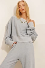 Trend Alaçatı Stili Women's Grey-Blue Boat Collar Self-Textured Crop Sweatshirt