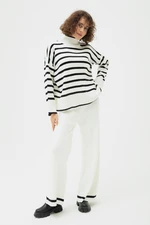 Lafaba Women's White Striped Knitwear Suit