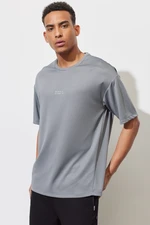 AC&Co / Altınyıldız Classics Men's Gray Loose Fit Crew Neck Short Sleeved T-Shirt.