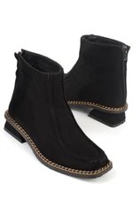 Capone Outfitters Women's Low-Heeled Boots with Stitching Detail.