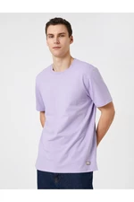 Koton Basic T-Shirt with Label Detail Crew Neck Short Sleeves.