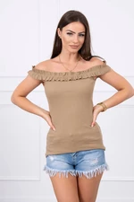 Blouse without shoulders with camel ruffles