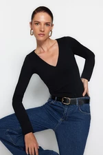 Trendyol Black Smart Crepe Fitted/Skinned V-Neck Flexible Knitted Body with Snap Button