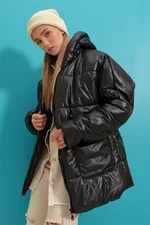 Trend Alaçatı Stili női fekete kapucnis külső zseb puffer divat túlméretes kabát