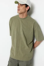 Trendyol Men's Basic Oversize/Wide Cut Crew Neck Short Sleeves 1 Cotton T-Shirt with an Worn/Faded Effect.