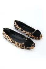 Marjin dámske ploché topánky s prackou z vlny s leopardím vzorom