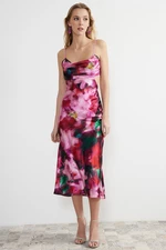 Trendyol růžovo-pestré tkané saténové elegantní večerní šaty s květinovým vzorem