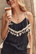 Černá boho halenka se střapci na ramínkách