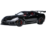 2019 Chevrolet Corvette C7 ZR1 Black with Carbon Top 1/18 Model Car by Autoart