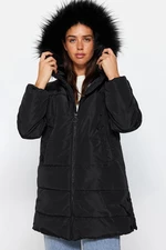 Trendyol Čierna oversized kožušinová kapucňa nepremokavá parka prešívaná páperová bunda