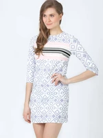 Dress straight with geometric ecru patterns