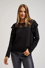 Blouse with lace