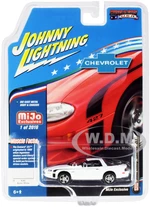 2002 Chevrolet Camaro ZL1 427 Arctic White with Black Stripes "Muscle Cars USA" Limited Edition to 2016 pieces Worldwide 1/64 Diecast Model Car by Jo